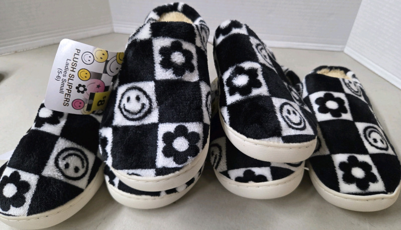3 New Pairs | Size 5-6 Ladies Plush Slippers