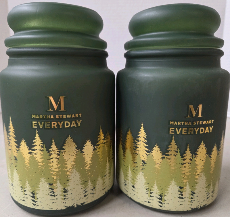 2 New | 510g Scented Candles in Scent Holiday Fir
