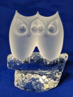 Adorable Unsigned Reijmyre Sweden Handmade Frosted Crystal Owl Couple Figure / Paperweight - 4.25" Tall