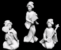 3 Vintage 1977 FITZ AND FLOYD Blanc de Chine Japanese Geisha Figures : Dancing, Holding Drum & Holding Shamisen - Up to 8" Tall