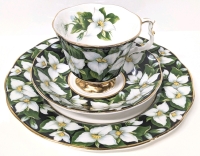 ROYAL ALBERT Provincial Flowers Teacup, Saucer & Bread + Butter Plate : Trillium 1975 - Rings True