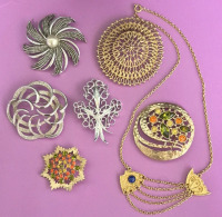 Fantastic Sarah Coventry Jewelry - Brooches & Fish Necklace