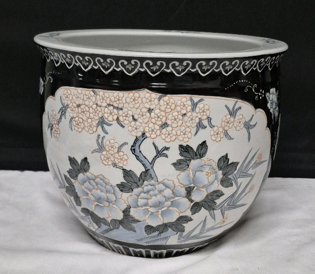 Large Beautiful Jardinere Floral Pattern 9.75" Tall & 11.5" Diameter