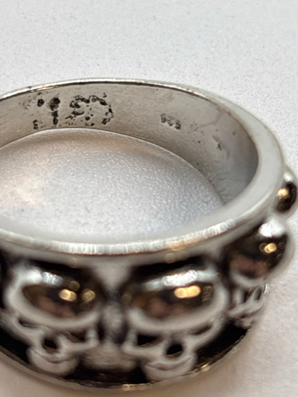 Wide 5 Graduated Skulls Set Band Ring Size 12