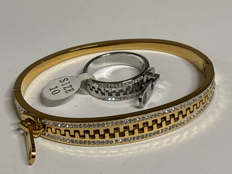 New Chic Size 10 CZ Zipper Ring Tagged Oval CZ Hinged Zipper Bracelet Diameter 2.5 Inch