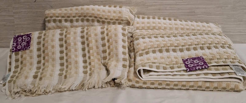4 New Luxury Bath Towels | Yarn Dyed Textured | 100% Cotton | Measurements- 32" X 52" each