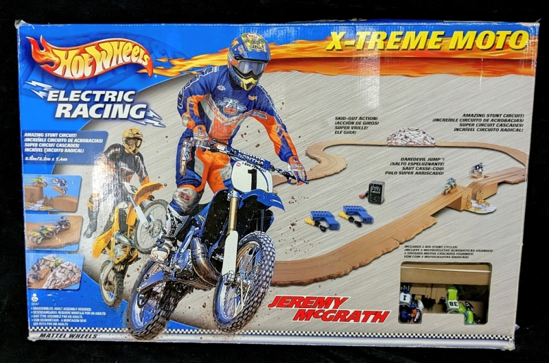 HOT WHEELS Electric Racing : Jeremy McGrath X-Treme Moto Amazing Stunt Circuit With 2 Bikes (See Description)