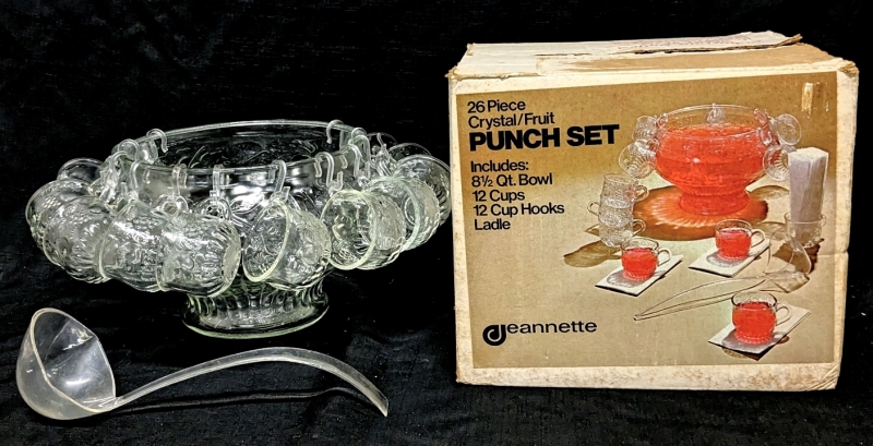 Vintage JEANNETTE Conplete 26-Pirce Crystal/Fruit PUNCH SET : 8&frac12; Qt. Bowl, 12 Cups, 12 Hooks & Ladle With Original Box