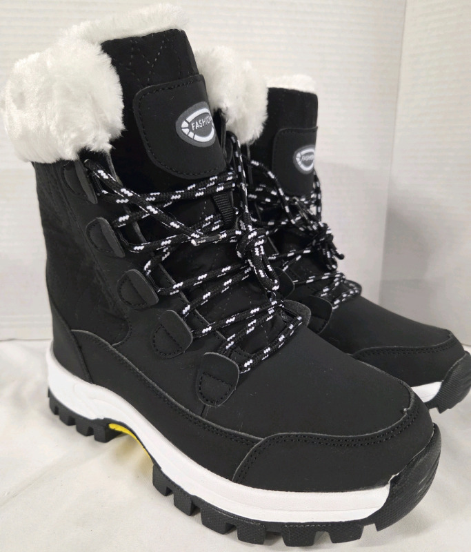 New | Size 39 Women's Winter Boots