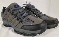 New | Size 42 Men's Sturdy Hiking Shoes