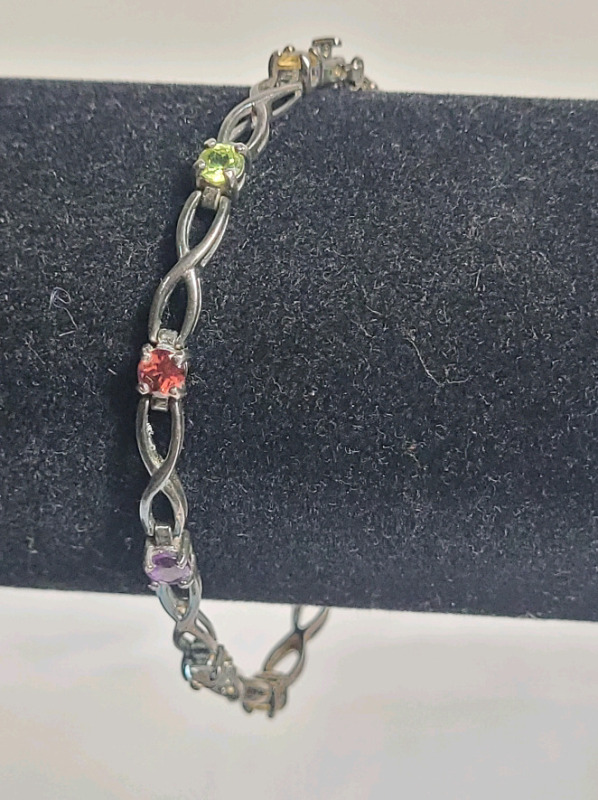 Vintage 925 R China Silver Multi-Stone Bracelet . Measures 7 1/8" long