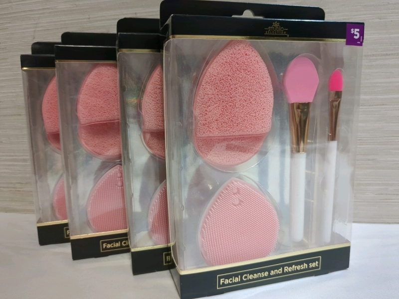 4 New Studio Selection Facial Cleanse & Refresh Set