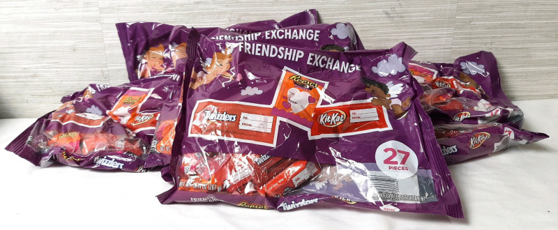 6 New Bags of Friendship Exchange Candies Containing Twizzlers, Reeses Peanut Butter Cups & KitKats (287g each, Best Before October 2025)