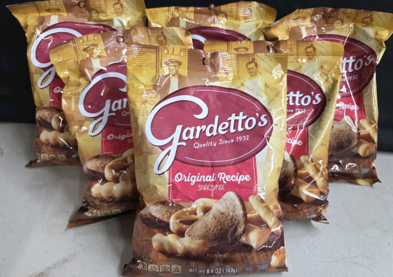 5 New 243g Bags of Gardetto's Original Recipe Snack Mix | BB: Oct/22/25