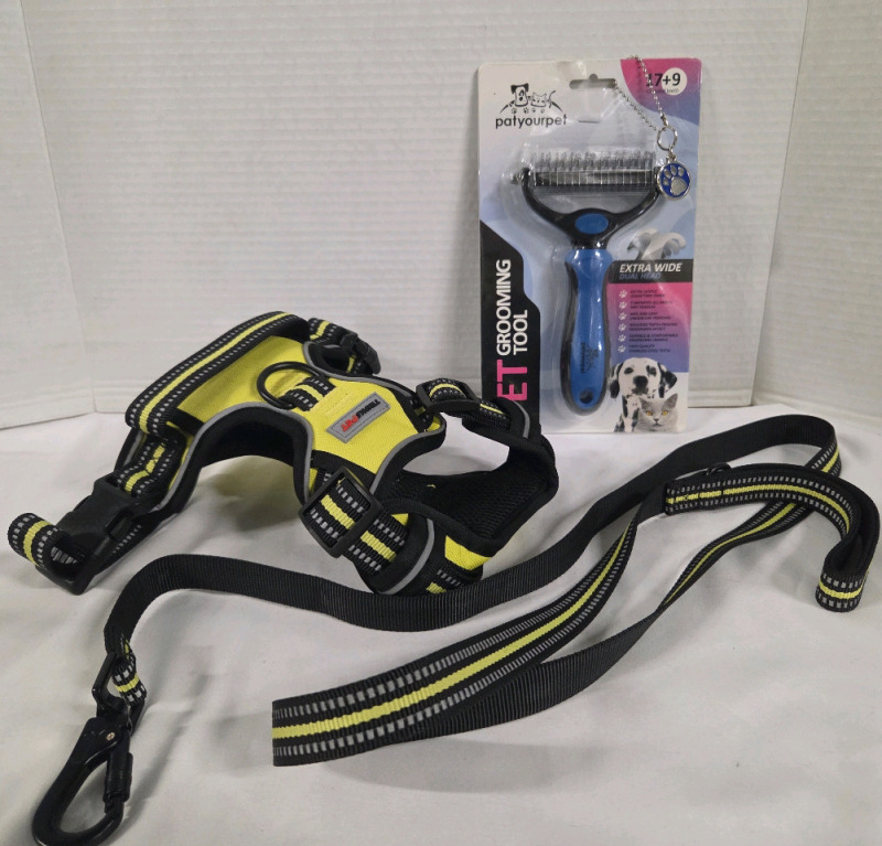 New | Pet Owner Lot | Includes (1) Patyourpet Pet Grooming Tool & (1) Trukspet Size M Harness w/ 50" x 2cm" Leash w/ Reflective Decals
