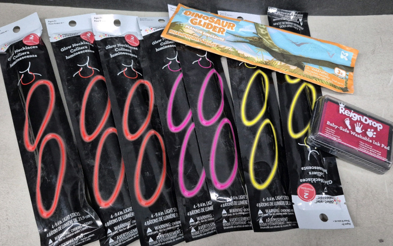 Great New Kids Lot - 14 New Glow Necklaces +