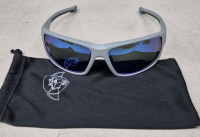 Great Condition Solar Bat Polarized Fishing Sunglasses with Softcase