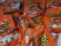 12 New Bags | REESE'S Miniature Cups | 68g a Bag | BB: 01/26