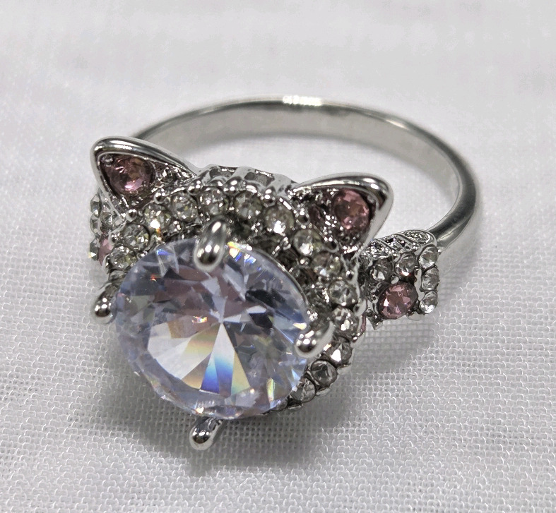 New | Size 8 Adorable Cat Ring w/ Gorgeous Gem Center