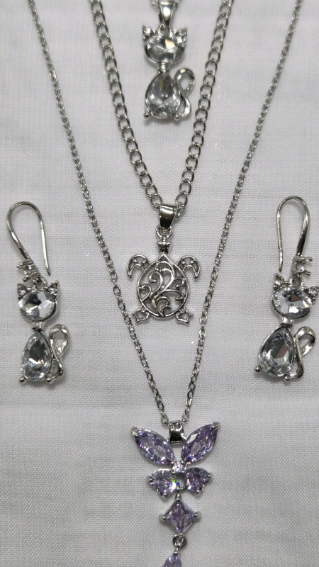 3 New | Gorgeous Necklaces & Pair Of Earrings
