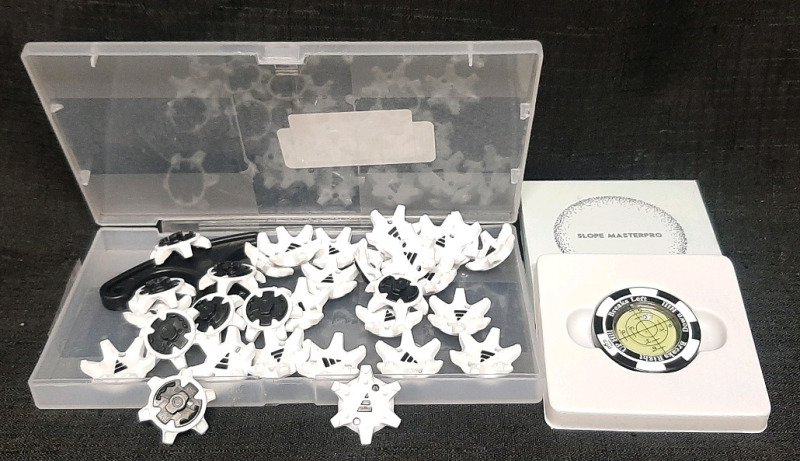 31 New Adidas Themed Golf Spikes & Slope Masterpro Putting Chip (1&frac12;" Diameter)