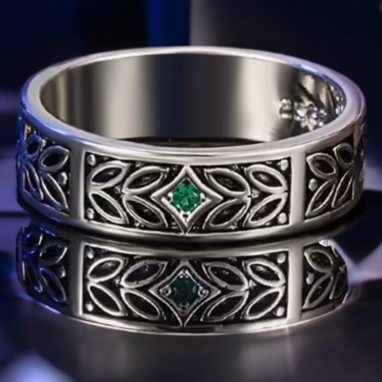 925 Sterling Silver Vintage Inspired Ring with Green Cubic Zirconia & Intricate Leaf Design Size 8 Stamped