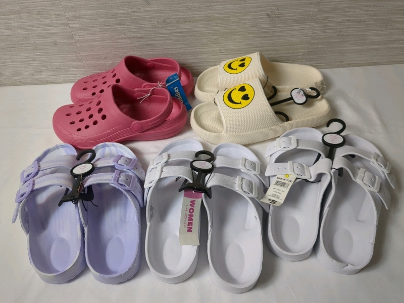 5 New Pairs Size Medium 7/8 Womens Sandals