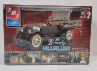 2003 AMT The Beverly Hillbillies Truck Model Kit , 1:25 Scale . Skill Level 2 . Sealed .