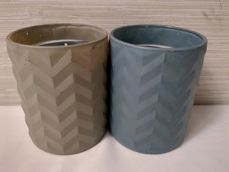 2 New Scented Candles Approx 5 inches tall, 500g each
