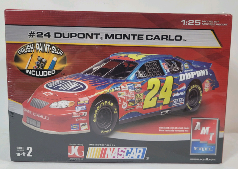 2004 AMT NASCAR #24 Jeff Gordon Dupont Monte Carlo Model Kit - Paint , Brush & Glue Included . Sealed , 1:25 Scale