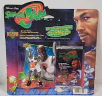 1996 Upper Deck Space Jam Michael Jordan 8 Trading Card Pack w/MJ Figure & Commemorative Card . Sealed on Card Back (blister pack)