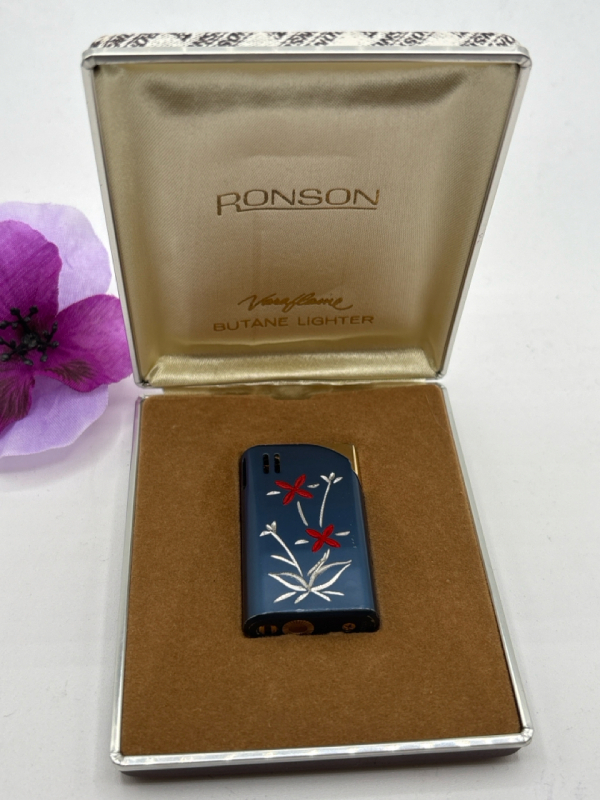 Vintage Ronson Varaflame Japan Art Deco Lighter in Original Box
