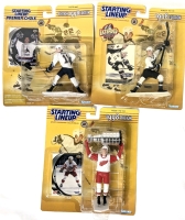 3 Vintage 1998 Kenner NHL NHLPA Hockey Starting Lineup : Steve Yzerman , Mark Messier, Peter Bondra - 1998 Edition & Extended Series