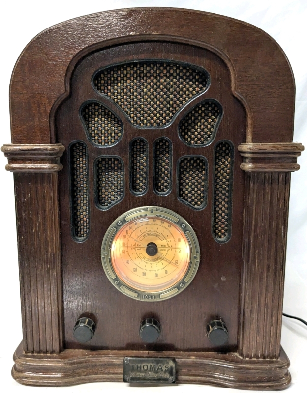 Working Vintage 1989 THOMAS Collector's Edition America Series AM/FM Radio With Cassette Player No. 1709 Model 41J - 13" Tall