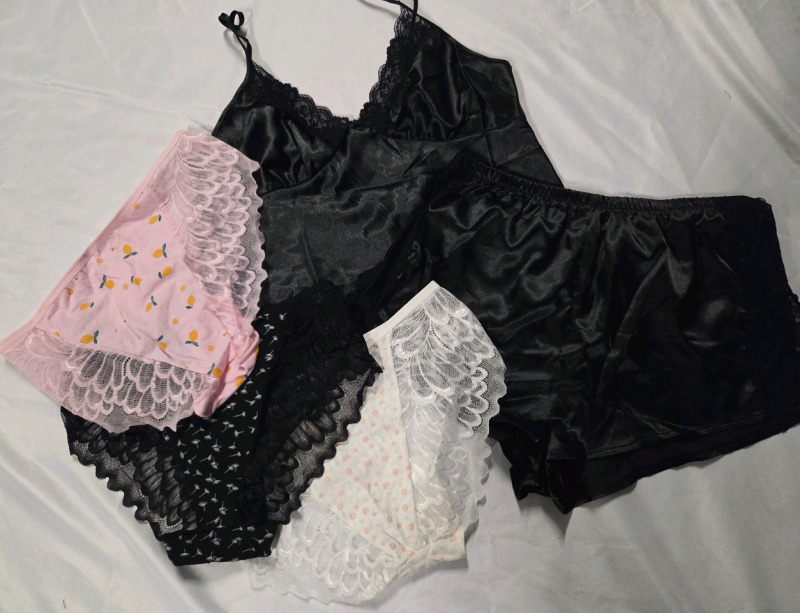 5 New | Size XL- 1XL Women's Sleep & Under Wear Lot