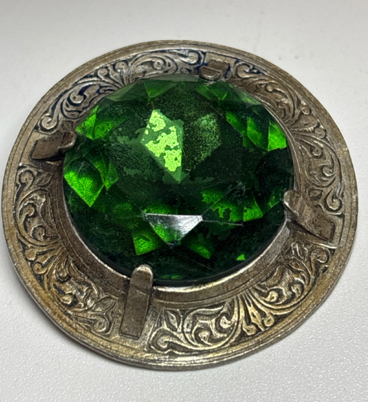 Vintage MIRACLE Signed Large Emerald Green rhinestone glass Scottish Celtic Brooch 2 inch Round Foil Back Stone