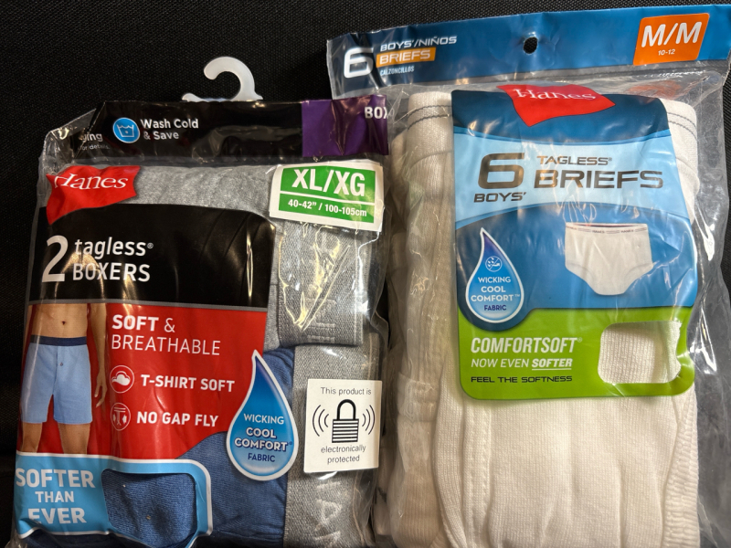 8 New Hanes Tagless Briefs| Boys | Size XL/XG and M/M|