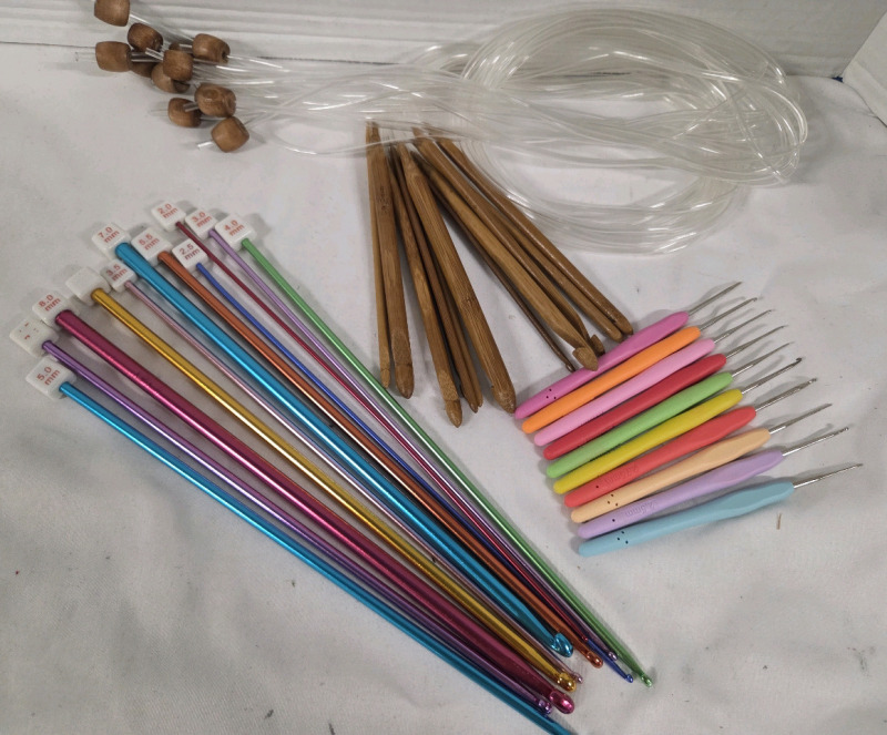 32 New | Variety Crochet Hooks | Largest Hook is 10.0mm