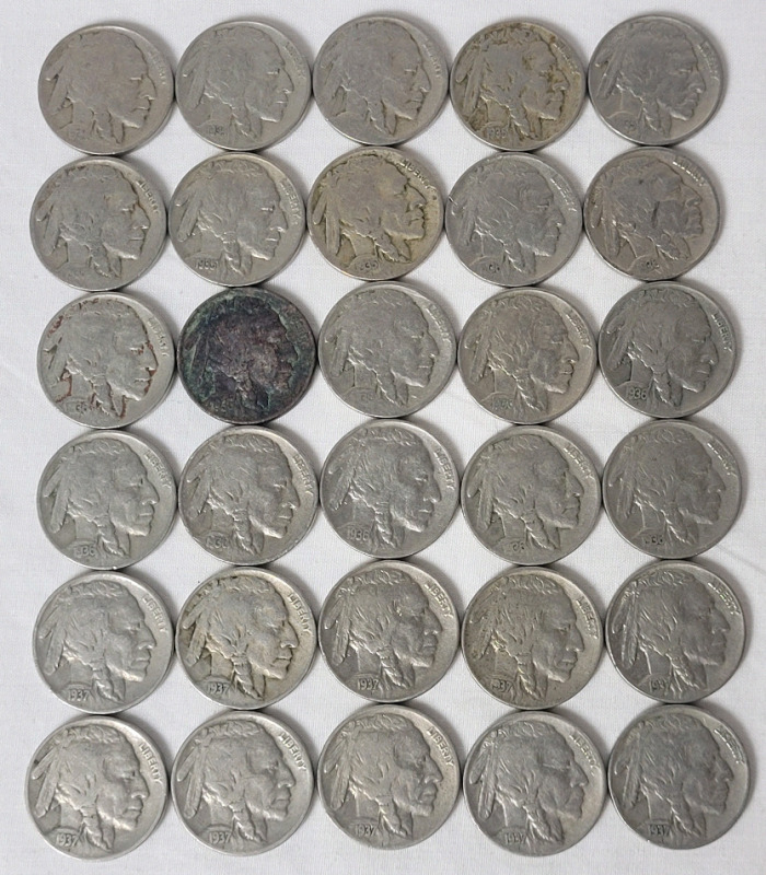 1934 - 1937 USA Buffalo / Indian Head 5 Cent Nickels , 30 Coins . 1934 &times;3 , 1935 &times;5 , 1936 &times;12 & 1937 &times;10 .