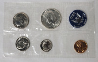 1965 USA Coin Set . Sealed , Uncirculated