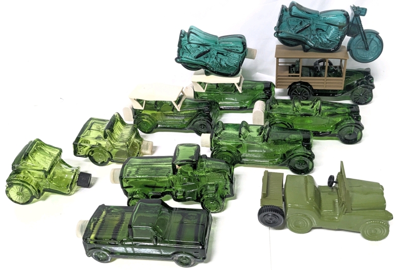 12 Vintage AVON Car-Shaped Men's Aftershave Bottles - Up to 6.25" Long