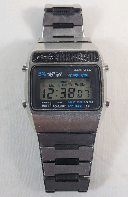 Vintage 1970s Seiko Quartz LCD Digital Wristwatch , Model # A159-5019-G . Tested Working . Wear on face from use