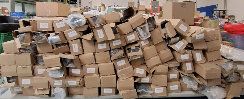 50+ New | Vendor Lot- Foldable Standing Pole Rod Placements | Height- 26"
