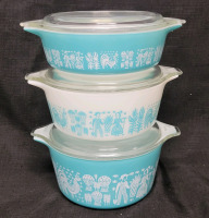 Vintage MCM PYREX Turquoise " Butterprint " 3pc. Small Casserole Dishes Set w/Lids . No chips or cracks