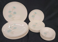 Set of 6 Vintage 1960s MCM Taylor Smith & Taylor Turquoise " Boutonniere " Ever Yours Dinner Plates , Dessert Plates & Bowls . No chips or cracks