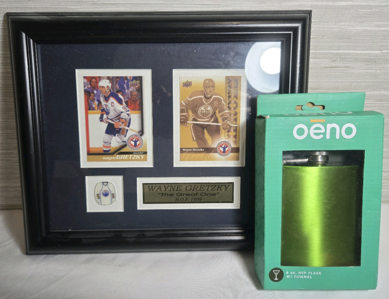 Wayne Gretzky " The Great One" Hall Of Fame 1999 UpperDeck Framed Cards & 6 Oz Metal Hip Flask