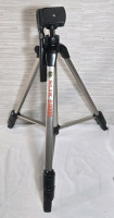 New | Slik U8000 Tripod with 3-Way Adjustments- Height Angle & swivel Comes W/ Carry Case