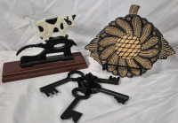 Vintage Cast Iron Nut Cracker 7" Long & Catur Bank Wood Dish 8" Wide +