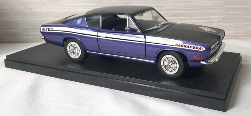 Road Signatures 1/18 Scale 1969 Plymouth Barracuda, Purple on Black | Model is 10" Long, 3" Tall | Comes With Display Case