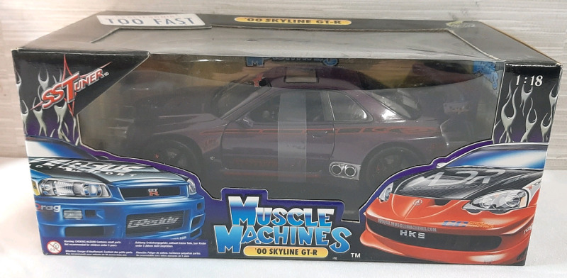 2003 Muscle Machines '00 Skyline GT-R Model Car | Model Measures 9&frac12;" Long, 3" Tall